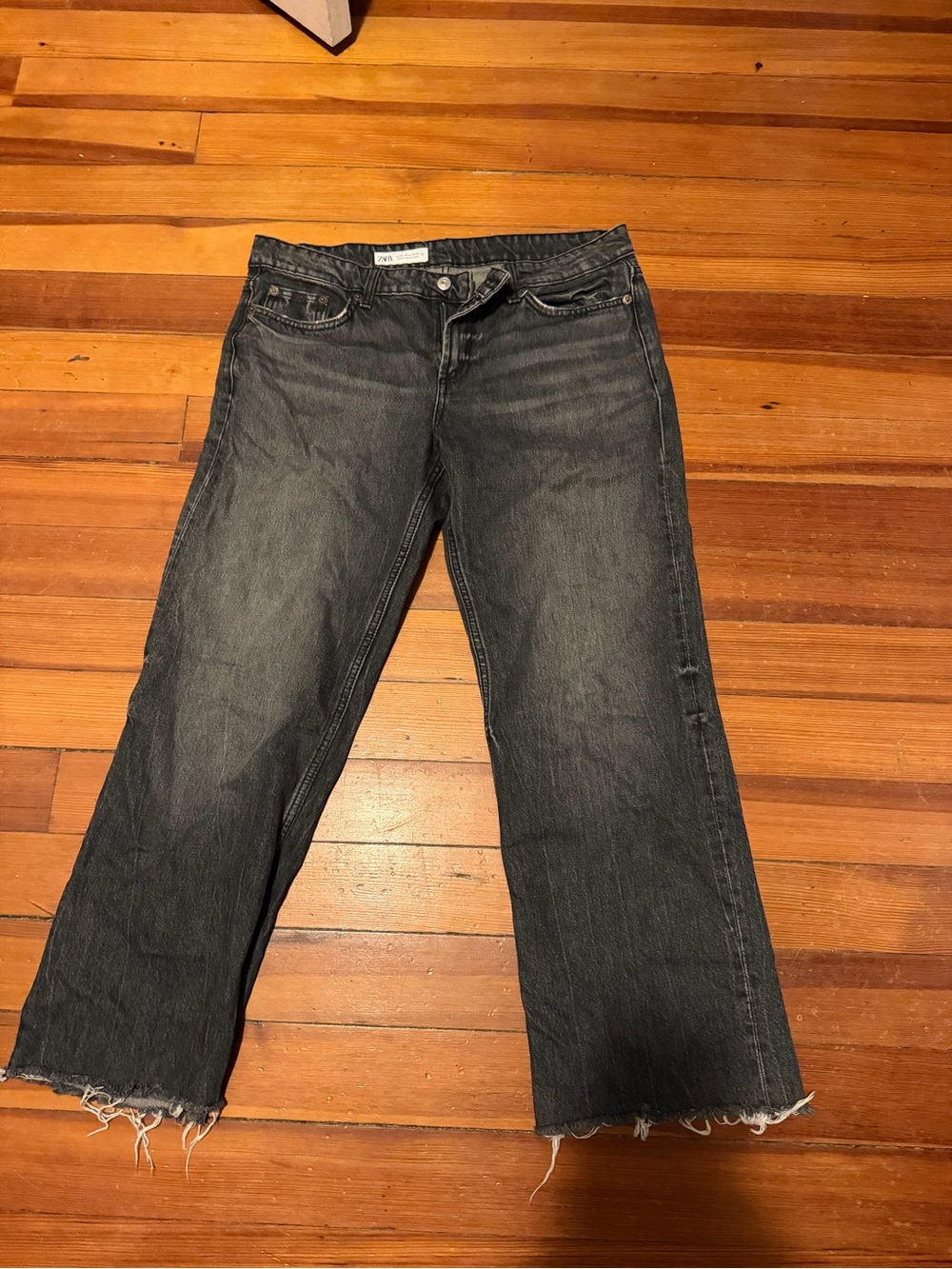 Zara Black Cropped Raw-Hem Jeans